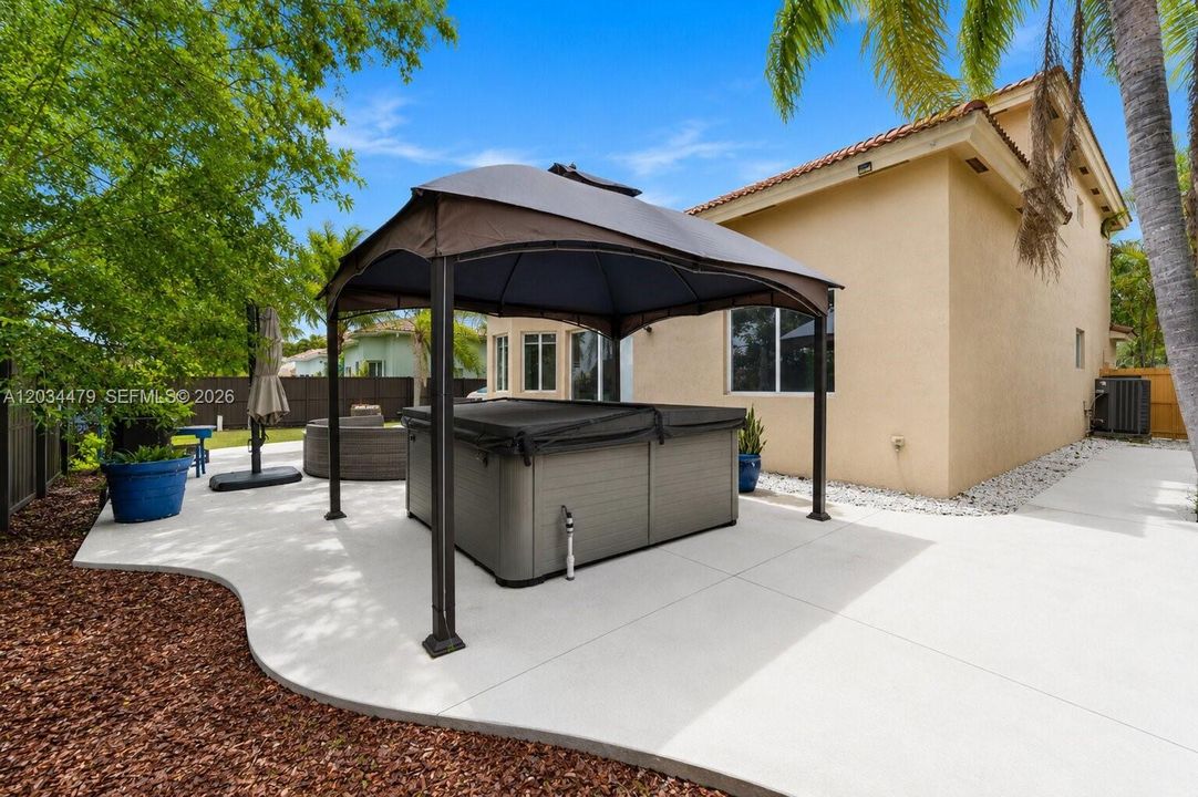For Sale: $499,750 (4 beds, 2 baths, 2326 Square Feet)