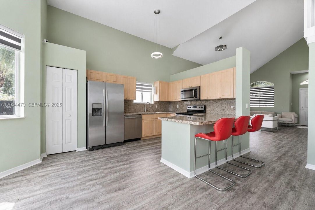 For Sale: $499,750 (4 beds, 2 baths, 2326 Square Feet)
