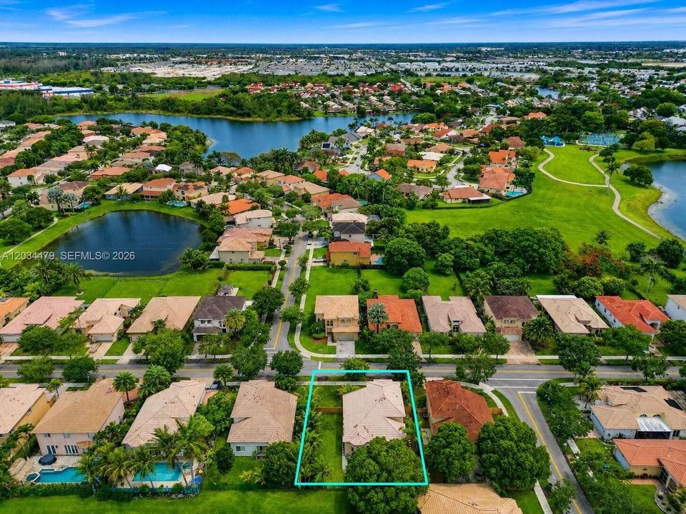 For Sale: $499,750 (4 beds, 2 baths, 2326 Square Feet)