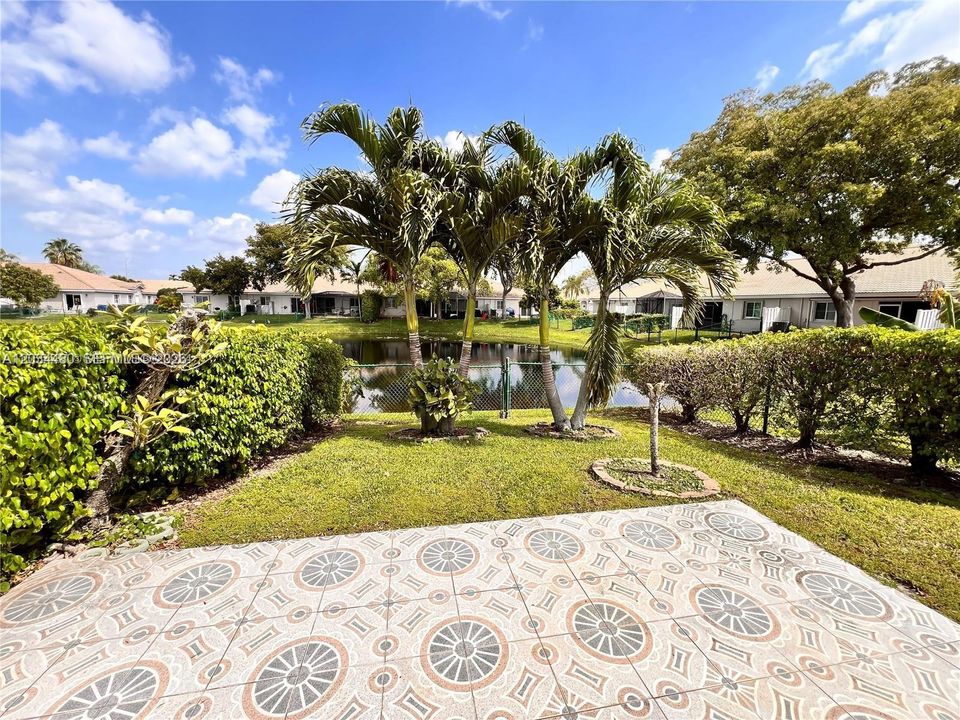 For Rent: $2,800 (2 beds, 2 baths, 1144 Square Feet)