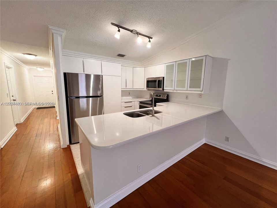 For Rent: $2,800 (2 beds, 2 baths, 1144 Square Feet)