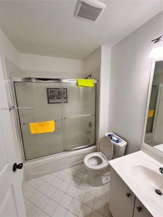 For Rent: $2,800 (2 beds, 2 baths, 1144 Square Feet)