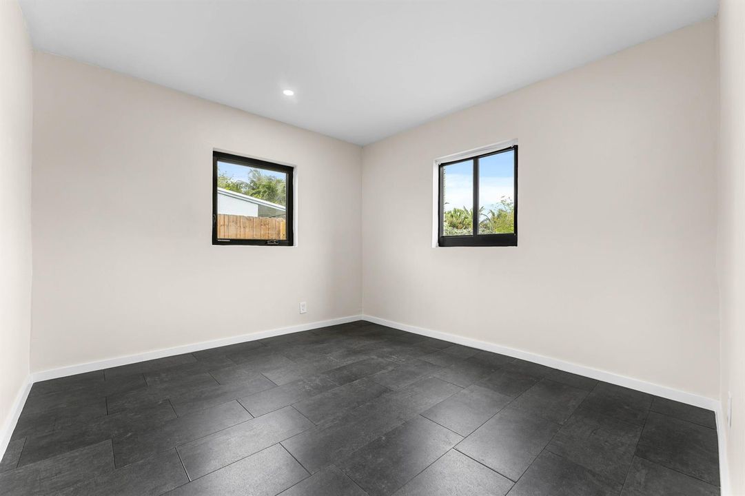14-321 NE 59th St, Fort Lauderdale-34