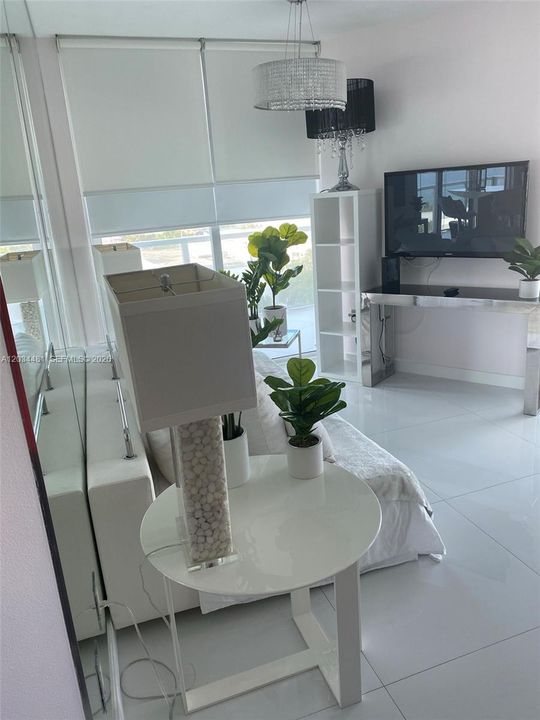 For Rent: $3,250 (1 beds, 1 baths, 530 Square Feet)