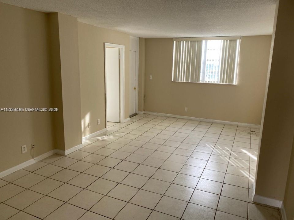 В аренду: $1,650 (1 спален, 1 ванн, 718 Квадратных фут)