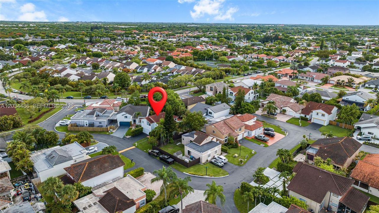 В аренду: $4,600 (3 спален, 2 ванн, 1742 Квадратных фут)