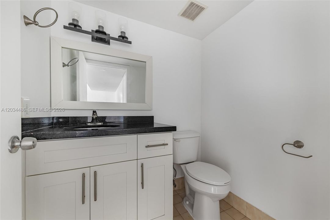 В аренду: $4,600 (3 спален, 2 ванн, 1742 Квадратных фут)