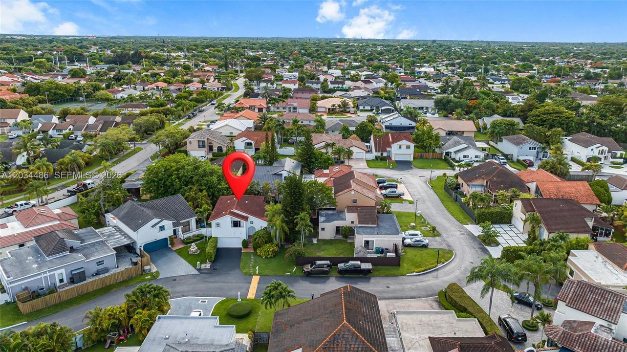 В аренду: $4,600 (3 спален, 2 ванн, 1742 Квадратных фут)