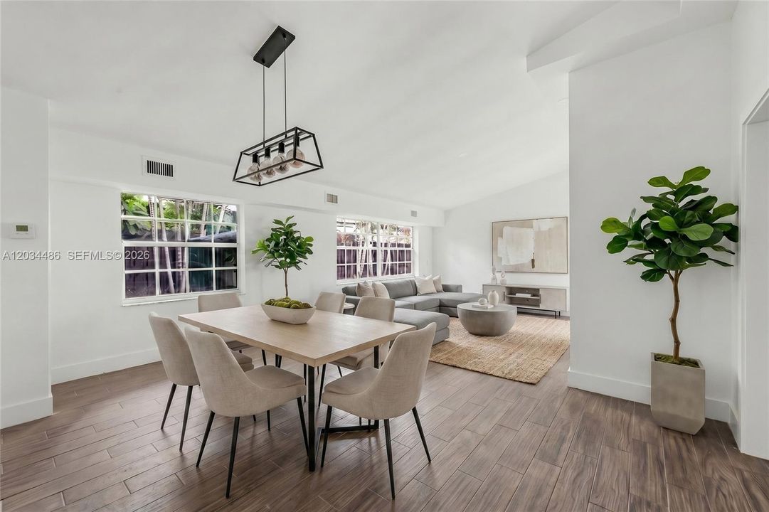 В аренду: $4,600 (3 спален, 2 ванн, 1742 Квадратных фут)