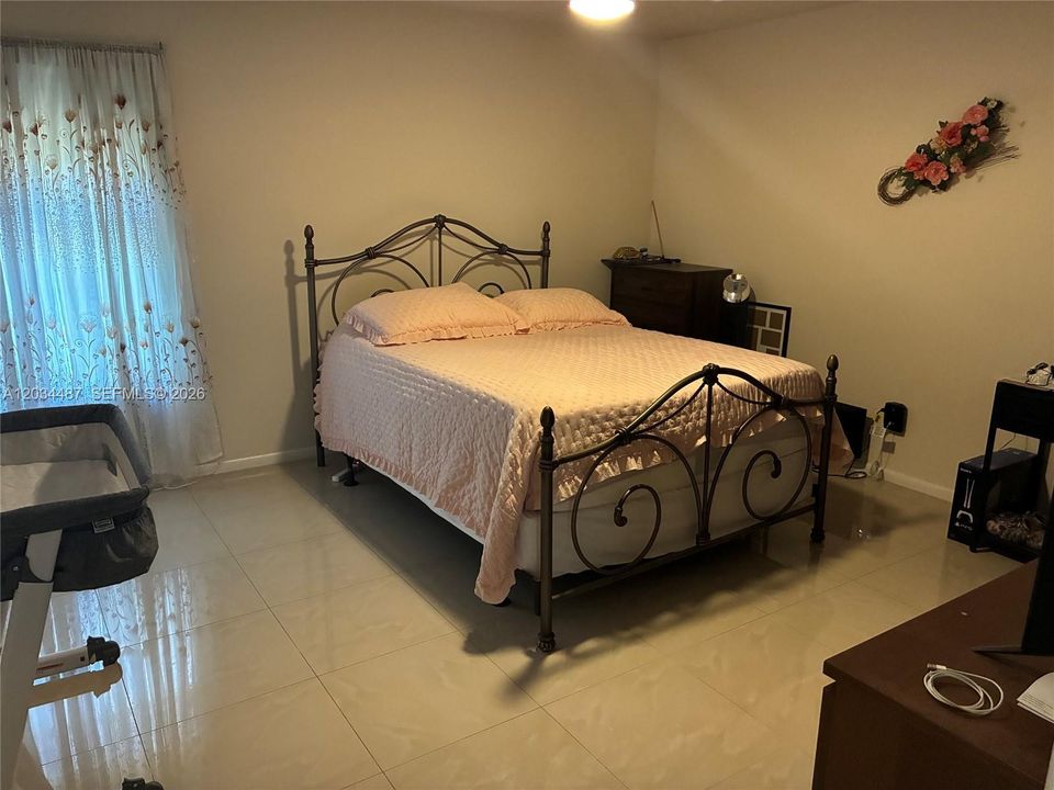 For Sale: $419,000 (3 beds, 2 baths, 1582 Square Feet)