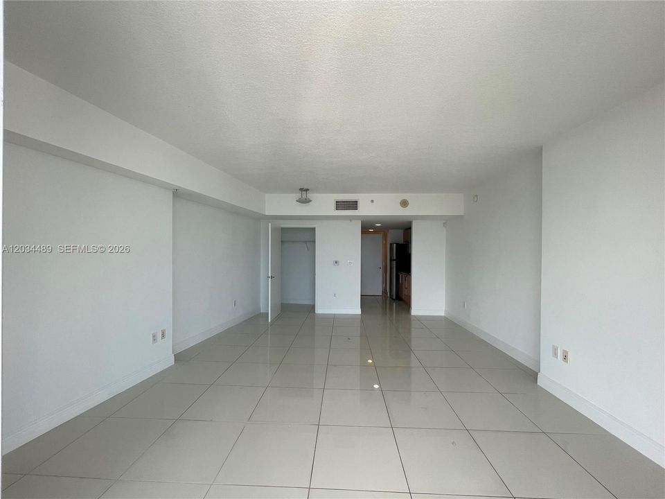 For Sale: $280,000 (0 beds, 1 baths, 503 Square Feet)