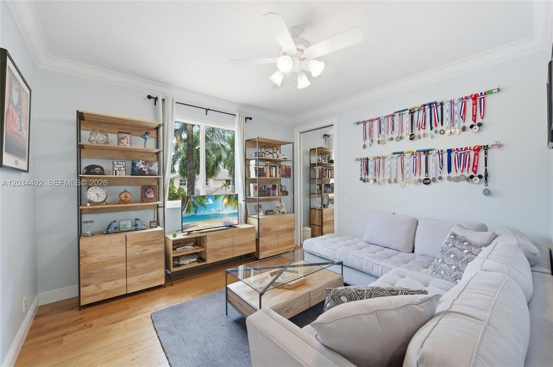 For Sale: $2,100,000 (5 beds, 5 baths, 4985 Square Feet)