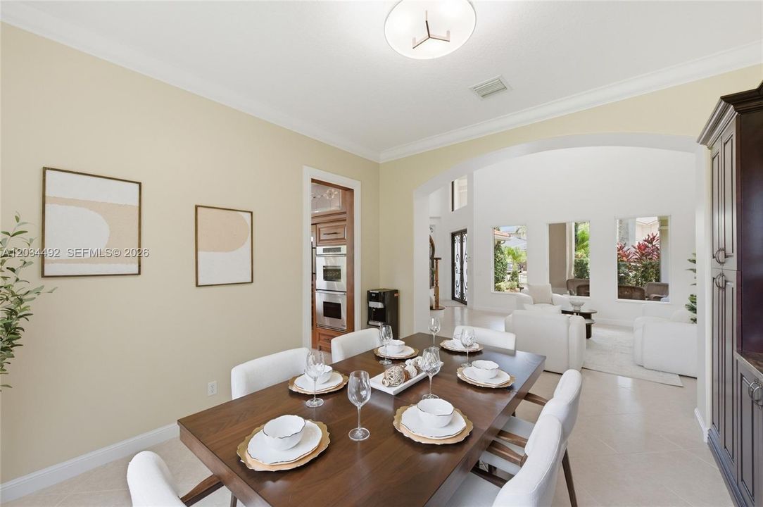 For Sale: $2,100,000 (5 beds, 5 baths, 4985 Square Feet)