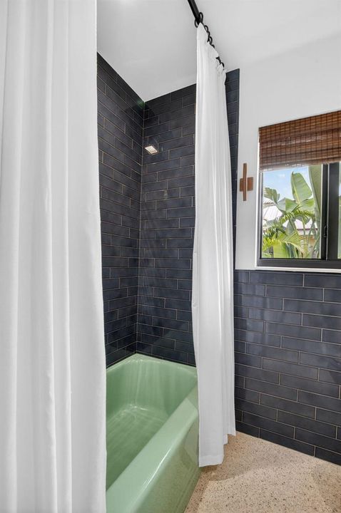 Guest Bath Tub