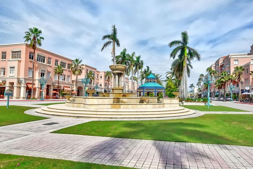 10 Minutes to Mizner Park