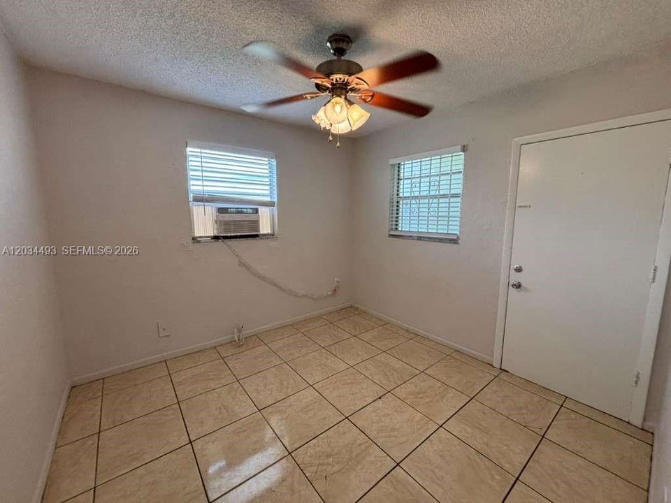 For Rent: $1,770 (2 beds, 1 baths, 650 Square Feet)