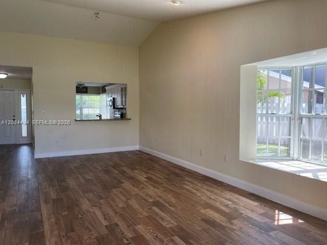 For Rent: $3,300 (2 beds, 2 baths, 1278 Square Feet)