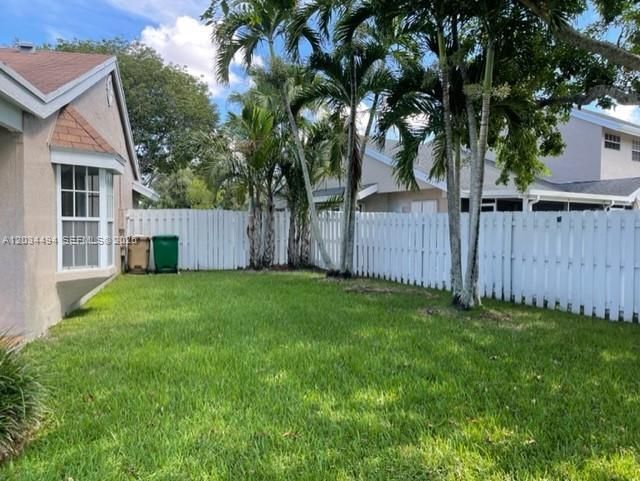 For Rent: $3,300 (2 beds, 2 baths, 1278 Square Feet)