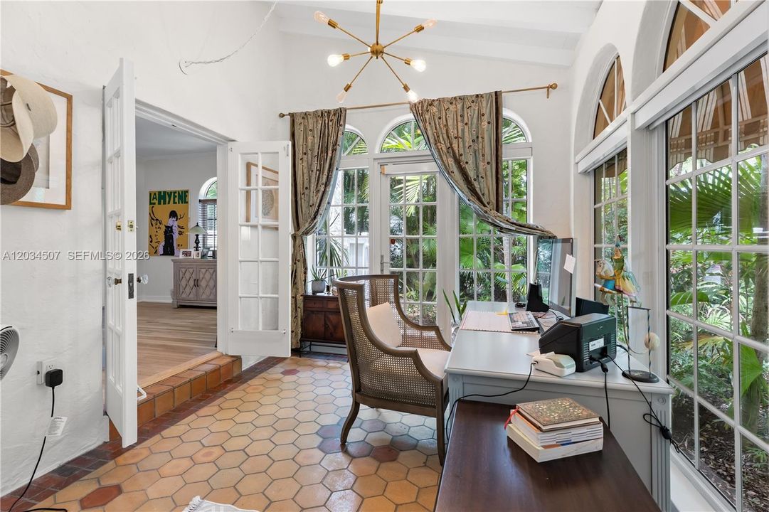 For Sale: $1,898,000 (3 beds, 2 baths, 1931 Square Feet)