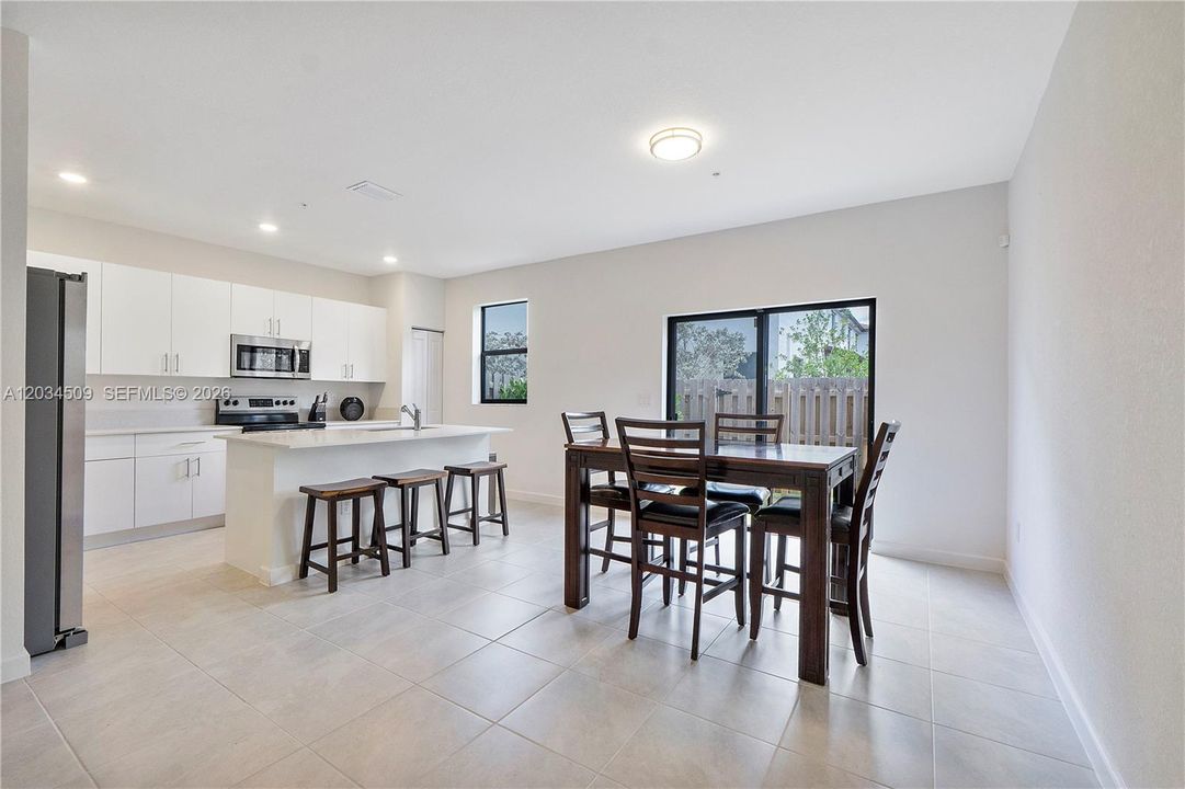 For Sale: $610,000 (3 beds, 2 baths, 1888 Square Feet)