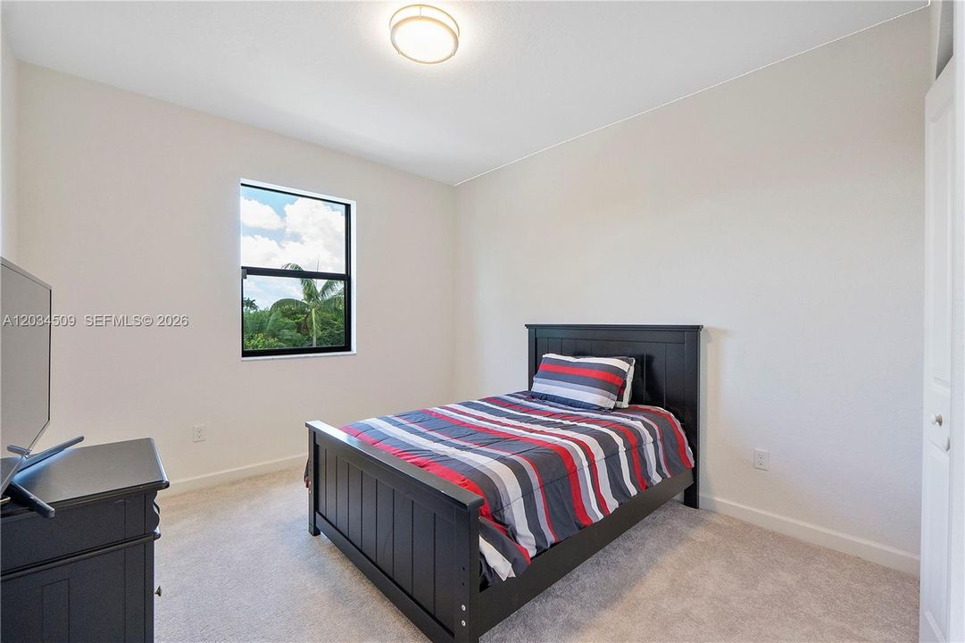 For Sale: $610,000 (3 beds, 2 baths, 1888 Square Feet)