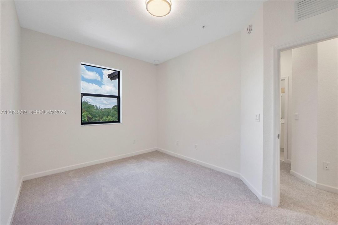 For Sale: $610,000 (3 beds, 2 baths, 1888 Square Feet)