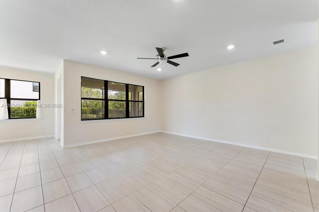 For Rent: $4,900 (3 beds, 2 baths, 2188 Square Feet)