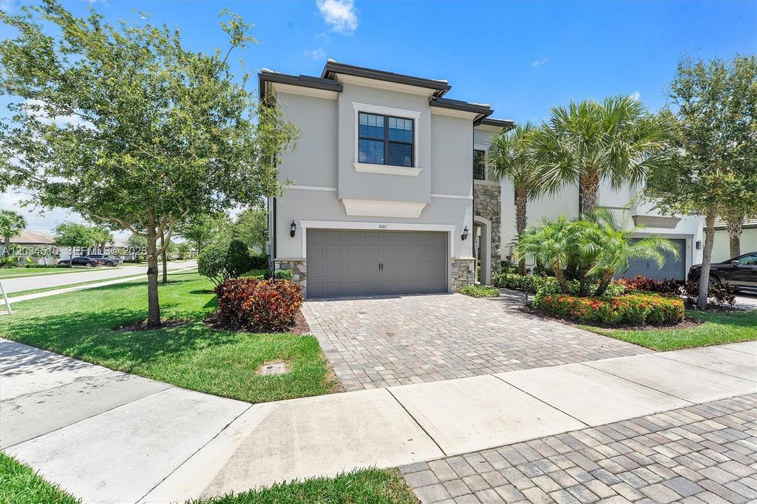 For Rent: $4,900 (3 beds, 2 baths, 2188 Square Feet)