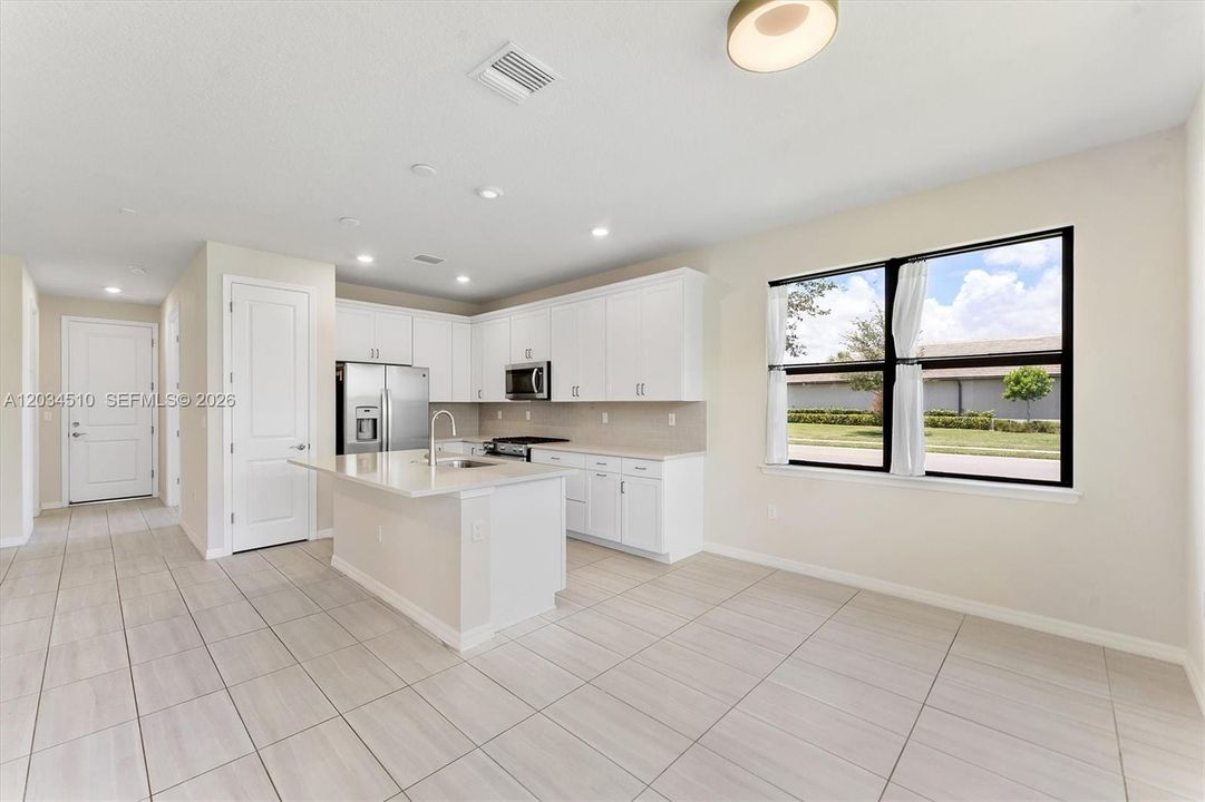 For Rent: $4,900 (3 beds, 2 baths, 2188 Square Feet)