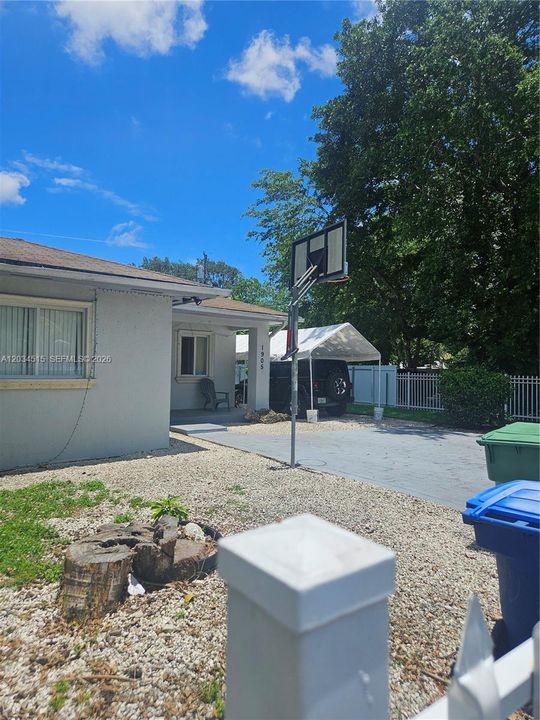 En Venta: $525,000 (3 camas, 2 baños, 1380 Pies cuadrados)