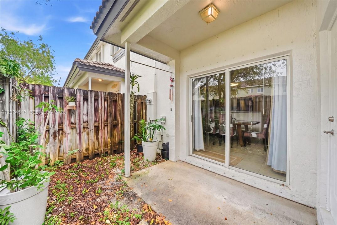 For Sale: $245,000 (2 beds, 2 baths, 1370 Square Feet)