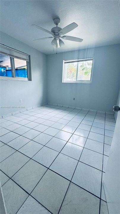 For Rent: $2,100 (2 beds, 1 baths, 825 Square Feet)