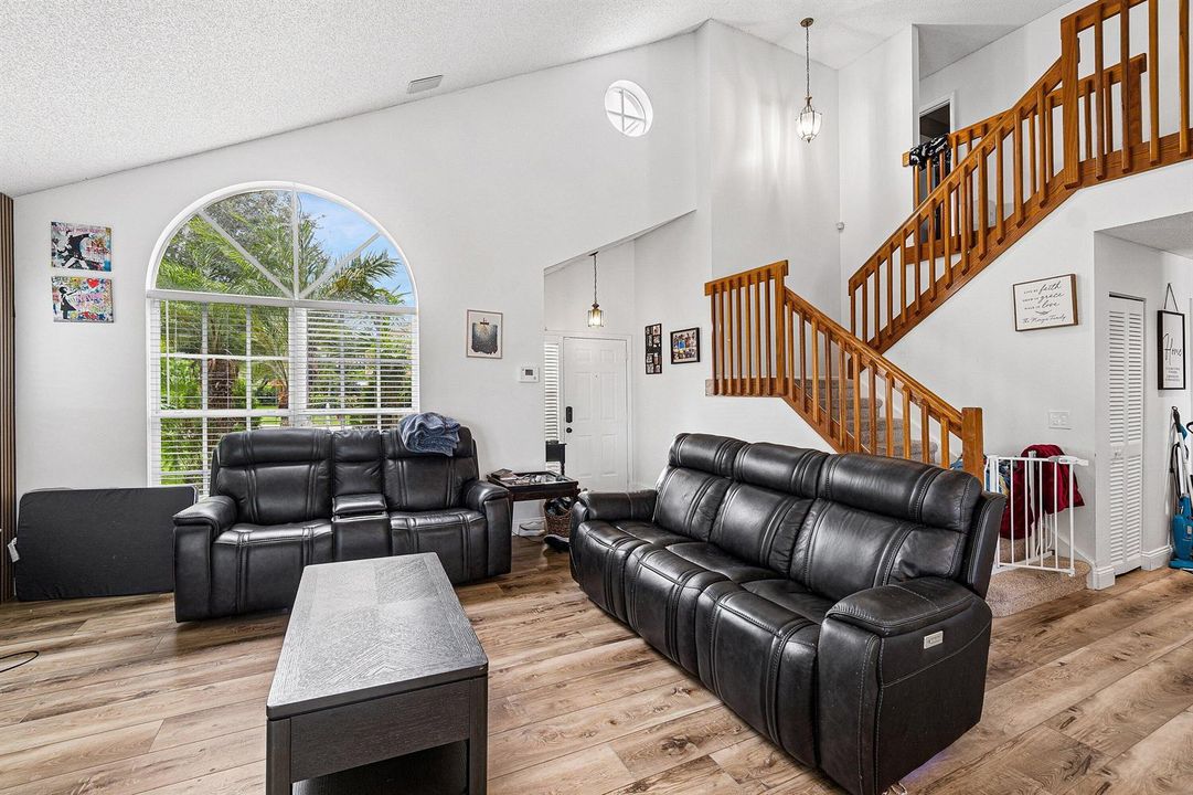 009-7366AshleyShoresCircle-LakeWorth-FL-