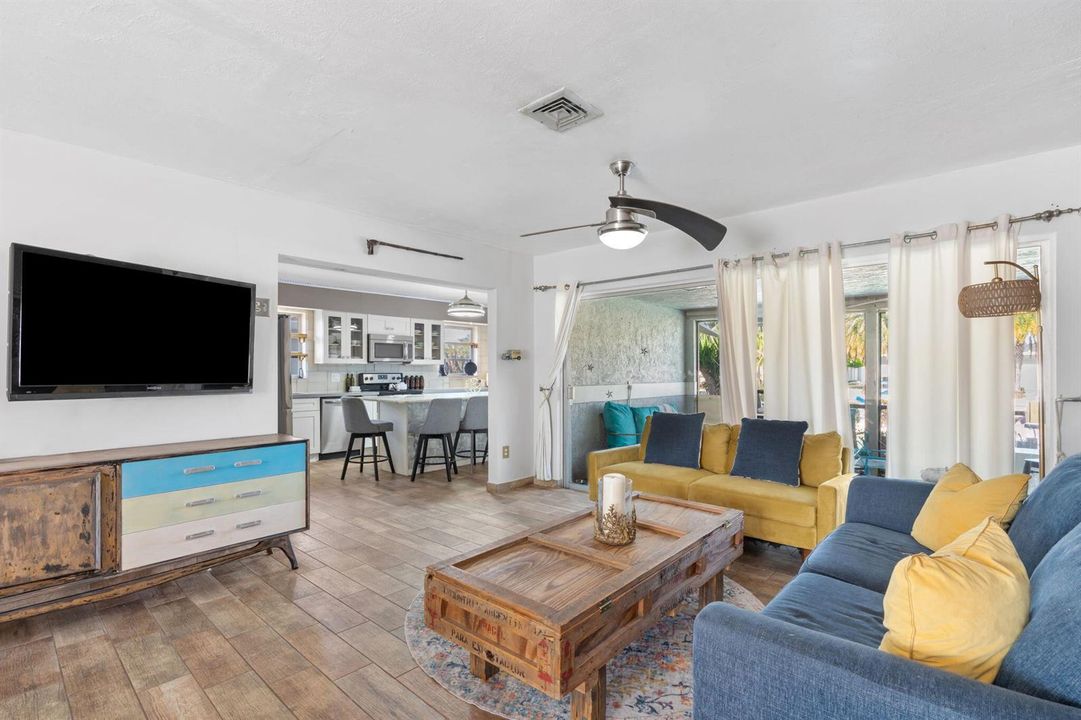17-web-or-mls-240 SE 2nd Ave, Pompano Be