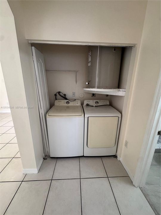 En Renta: $3,000 (4 camas, 3 baños, 1840 Pies cuadrados)