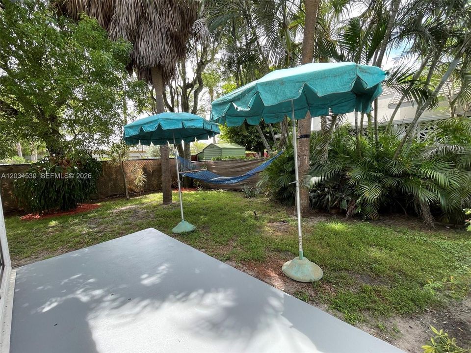 For Rent: $3,325 (3 beds, 2 baths, 1281 Square Feet)