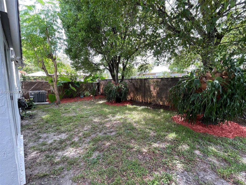 For Rent: $3,325 (3 beds, 2 baths, 1281 Square Feet)