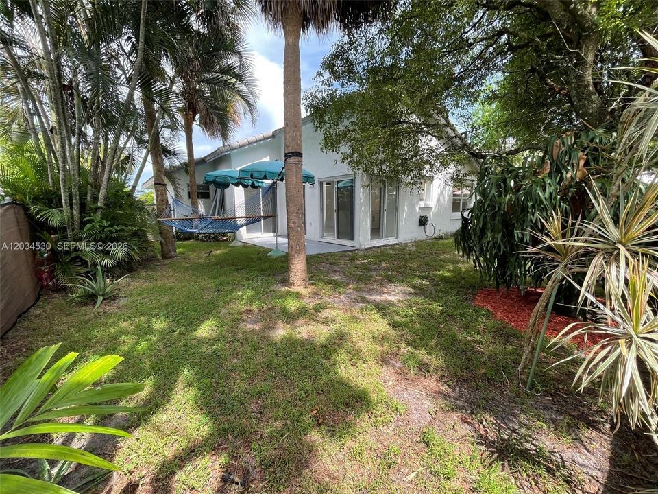 For Rent: $3,325 (3 beds, 2 baths, 1281 Square Feet)