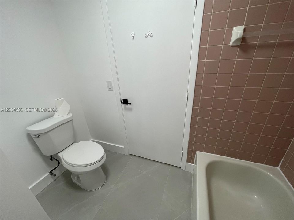 For Rent: $3,325 (3 beds, 2 baths, 1281 Square Feet)