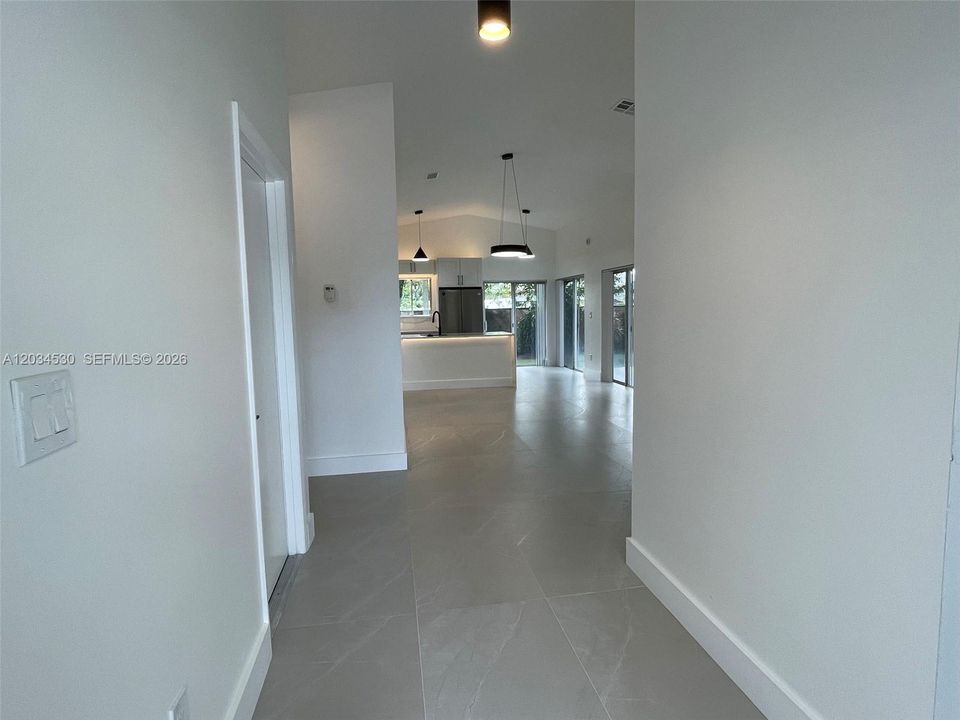 For Rent: $3,325 (3 beds, 2 baths, 1281 Square Feet)