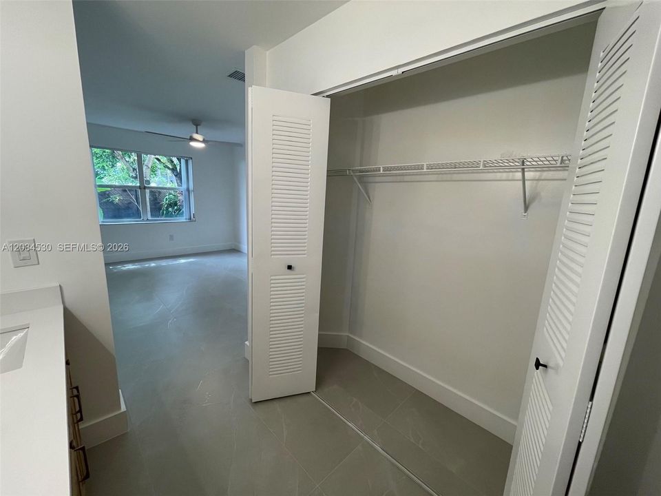For Rent: $3,325 (3 beds, 2 baths, 1281 Square Feet)