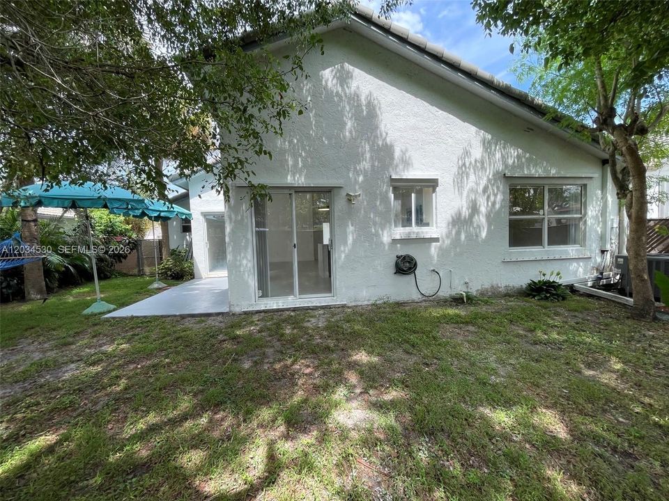 For Rent: $3,325 (3 beds, 2 baths, 1281 Square Feet)