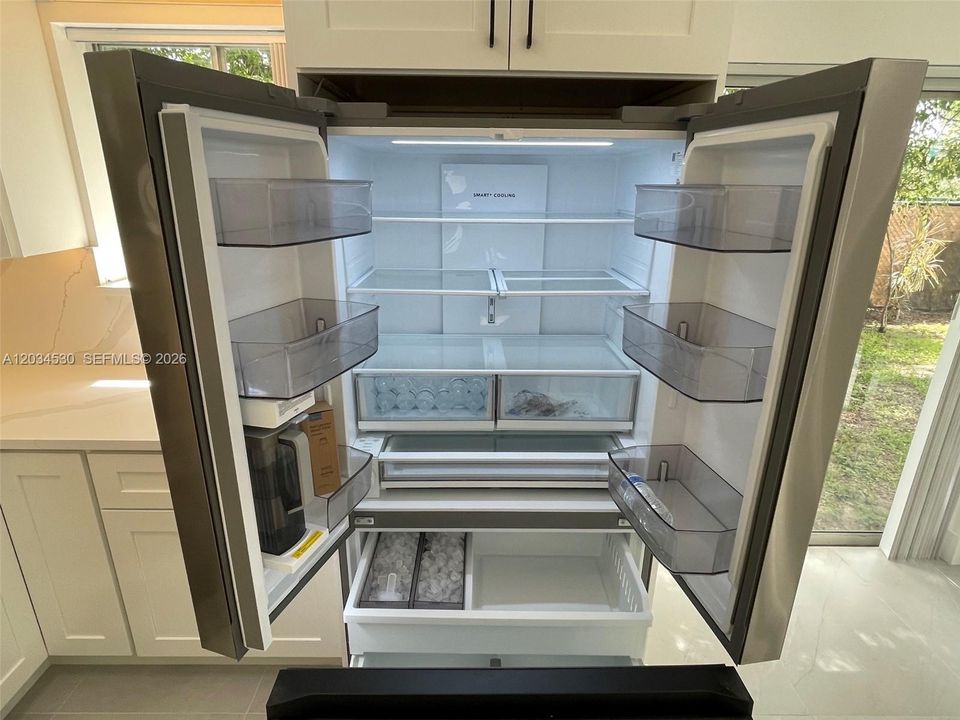 For Rent: $3,325 (3 beds, 2 baths, 1281 Square Feet)