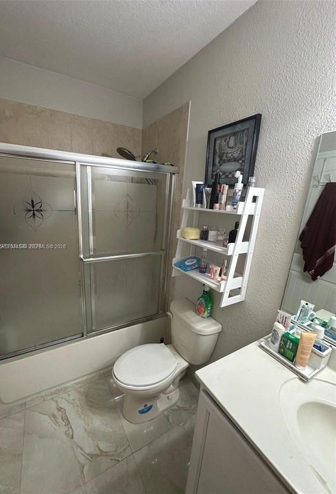 En Renta: $3,700 (4 camas, 3 baños, 2146 Pies cuadrados)
