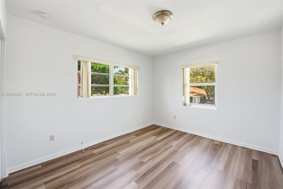 For Rent: $1,240 (2 beds, 1 baths, 1536 Square Feet)