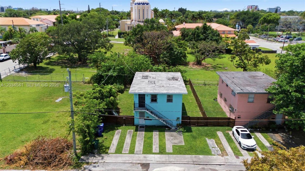 For Rent: $1,240 (2 beds, 1 baths, 1536 Square Feet)