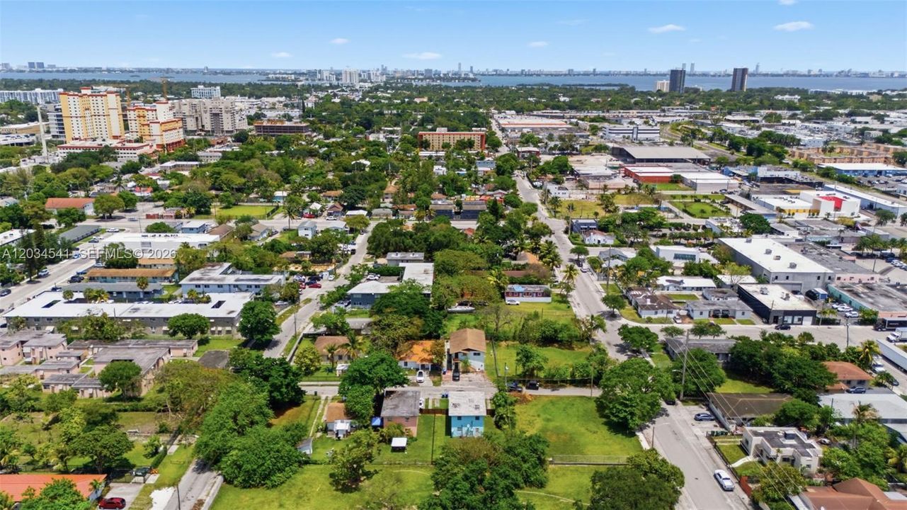 For Rent: $1,240 (2 beds, 1 baths, 1536 Square Feet)