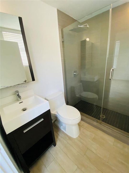 В аренду: $2,800 (2 спален, 2 ванн, 750 Квадратных фут)
