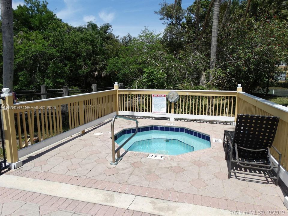 For Rent: $2,300 (3 beds, 2 baths, 1170 Square Feet)