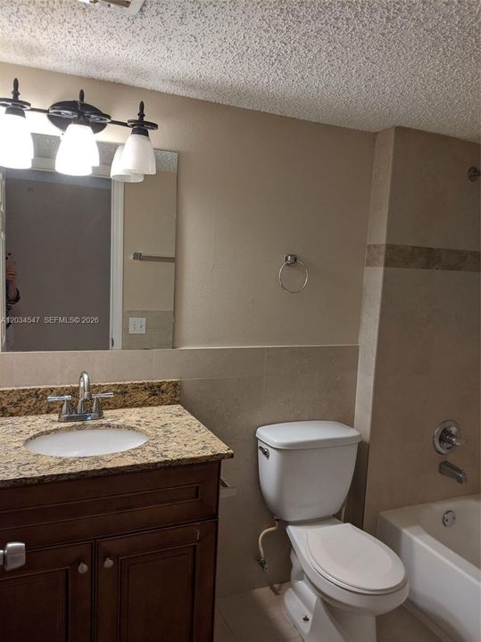 For Rent: $2,300 (3 beds, 2 baths, 1170 Square Feet)